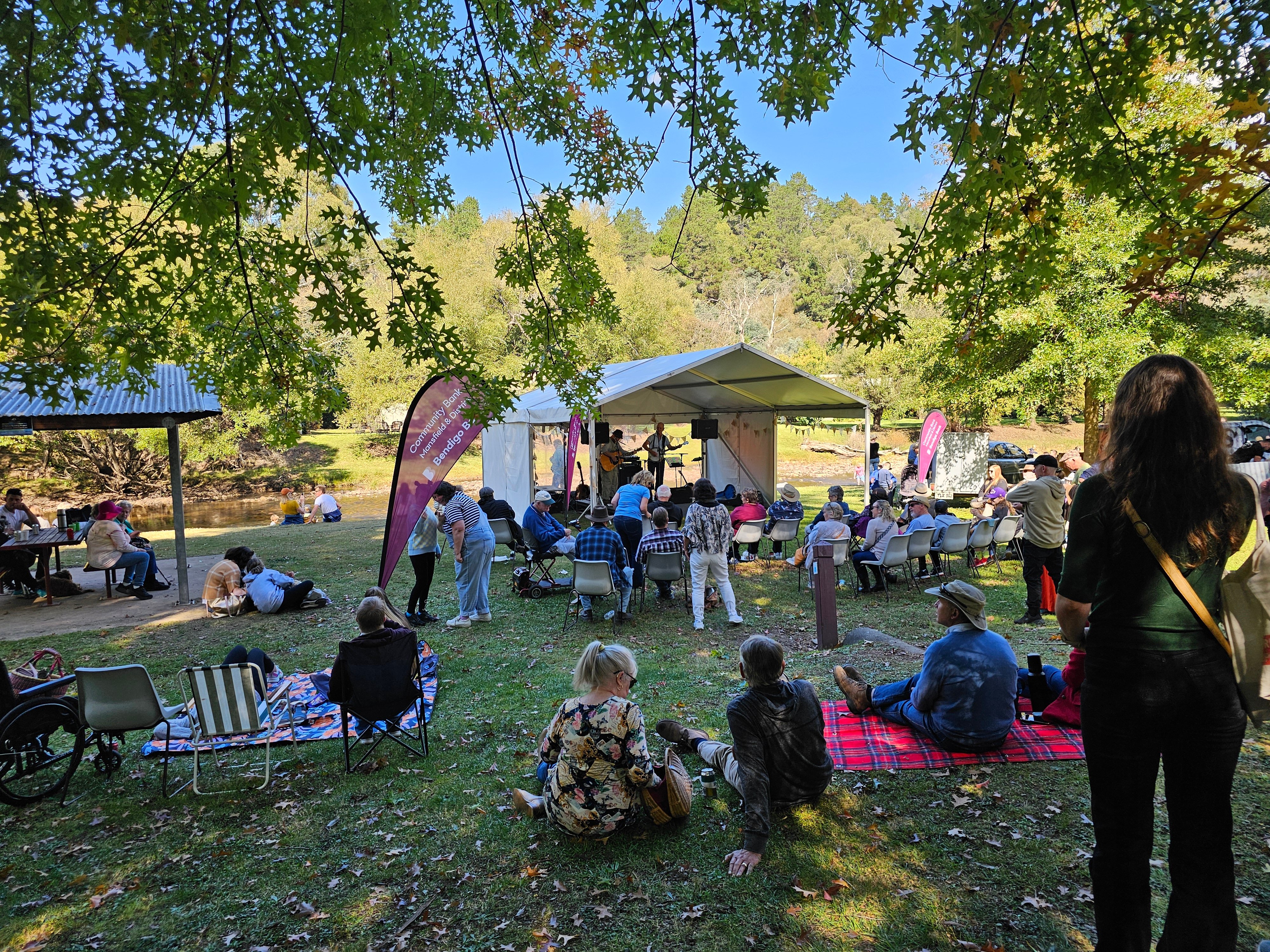 Jamieson Autumn Festival River Stage