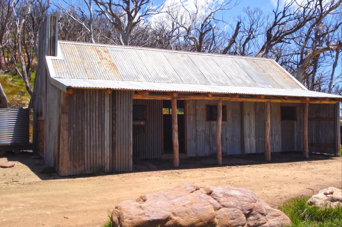 Bluff Hut Mansfield Mt Buller